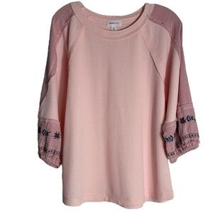 HAILEY & CO 3/4 Sleeve Embroidered Top in Pink Size M — Boho Style